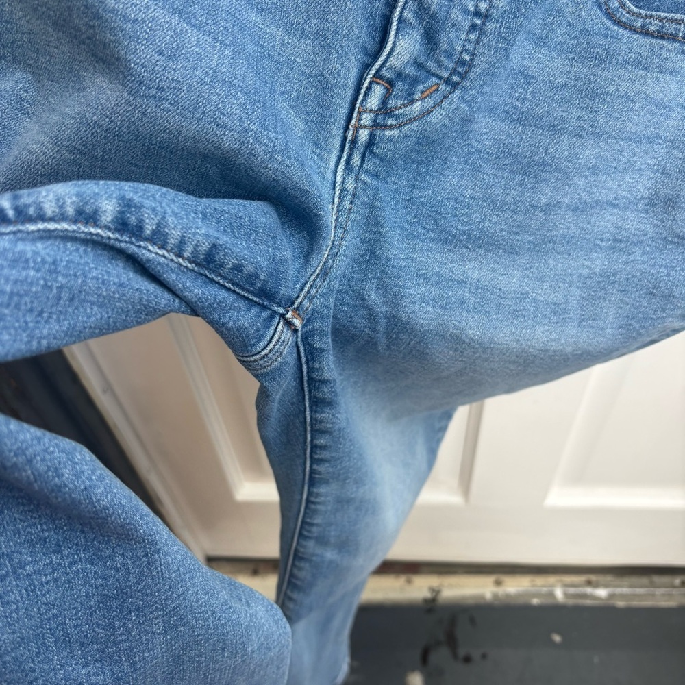 Madewell Demi Boot Blue Jeans - Picture 5 of 10